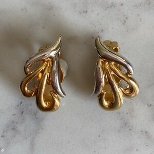 🌷🌷3/$15 Vintage Silver Gold Tone Swirl Clip-on Earrings High